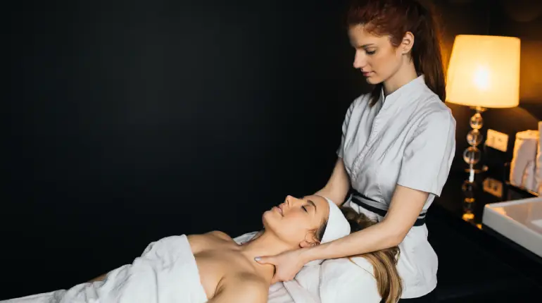 Female to Female Massage in Gurgaon